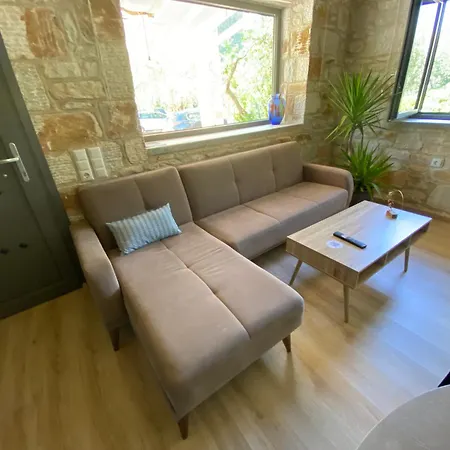 Kastro Stone House Ii