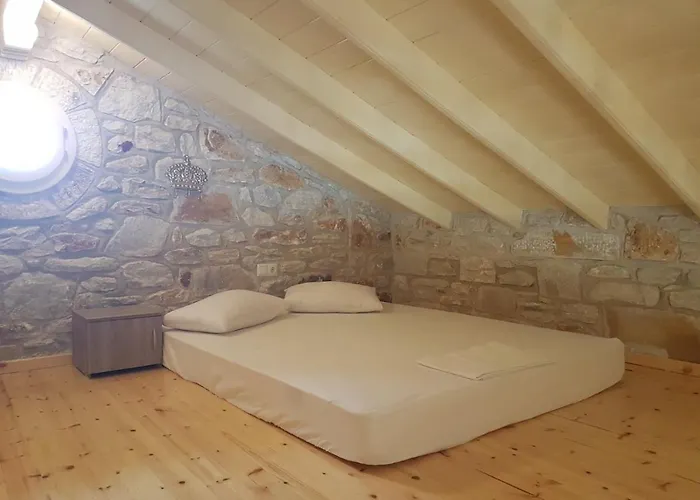 Villa Kastro Stone House Ii *