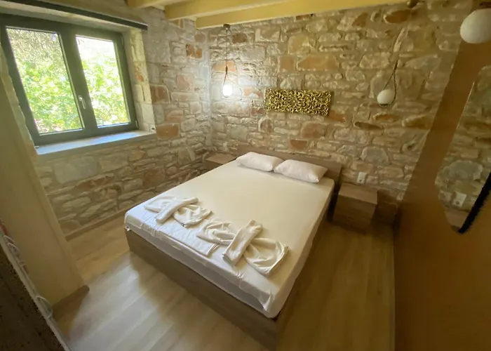 Villa Kastro Stone House Ii *