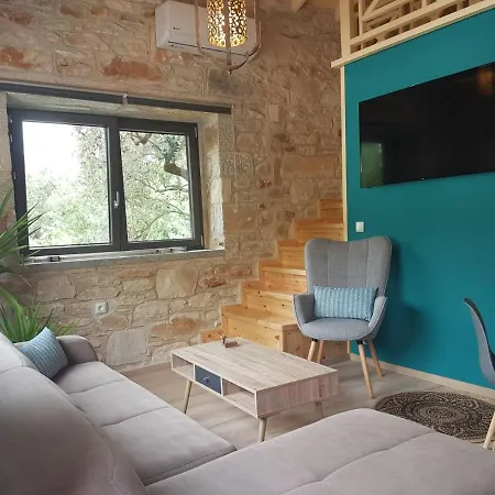 Kastro Stone House Ii Villa *