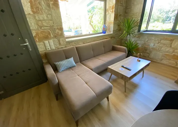 Kastro Stone House Ii